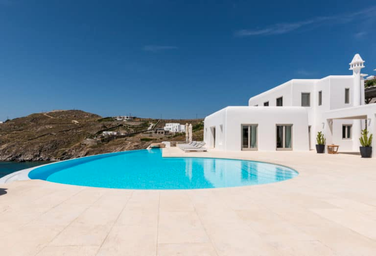 Various Estates and Villas Available in Mykonos