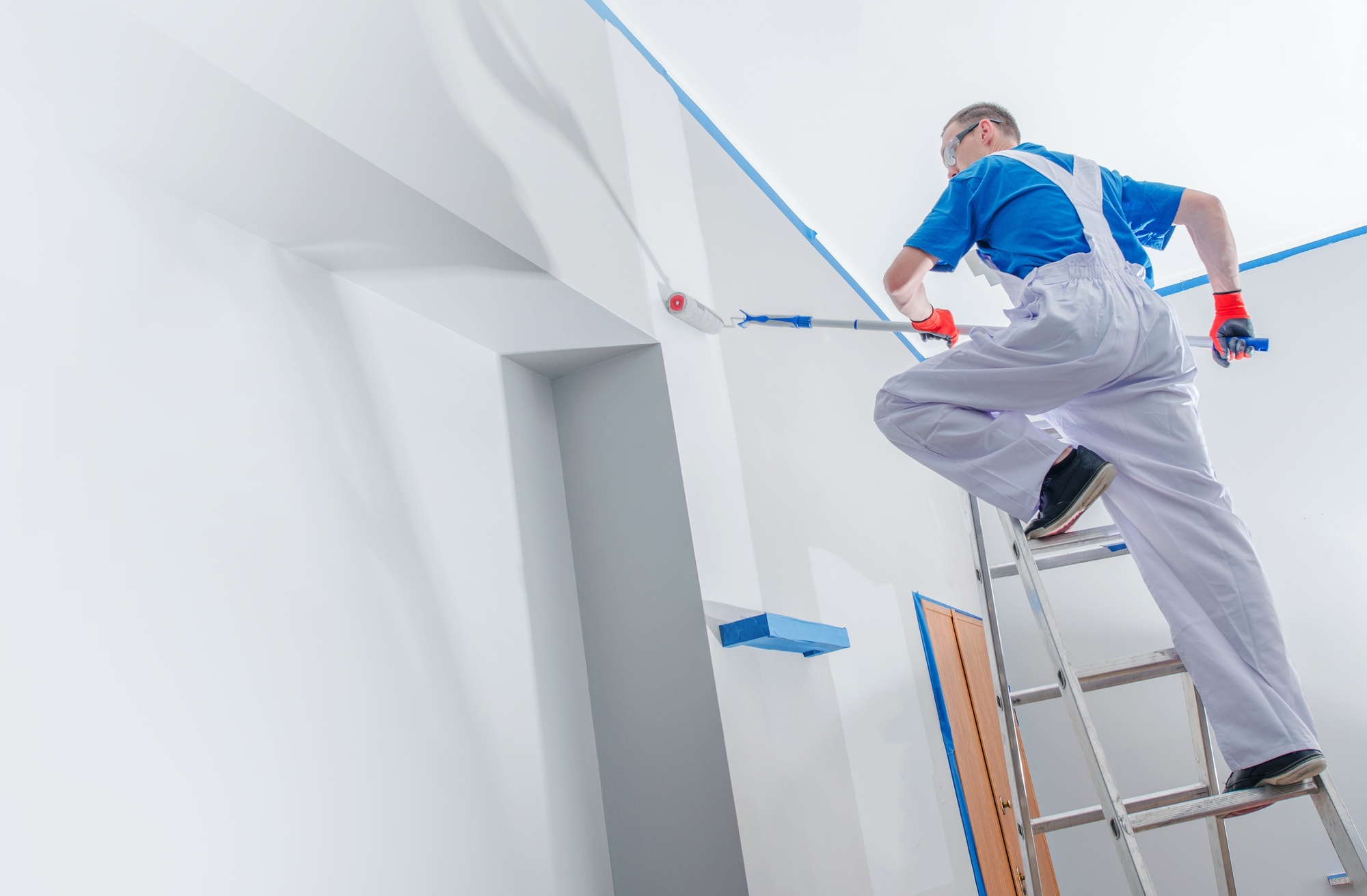 Choosing the Right Residential Painter: Factors to Consider